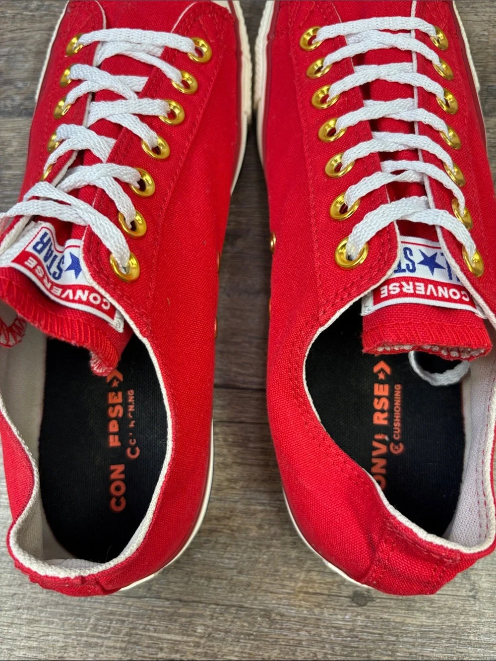 Converse Chuck Taylor All Star Low Red Canvas Sneakers Men’s 9 Women’s 11
